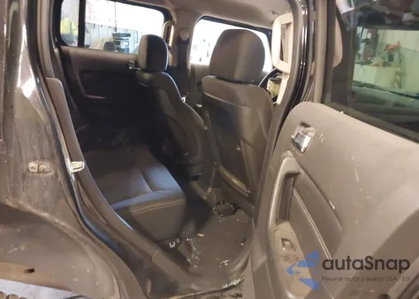 2010 Hummer H3 Suv z USA, uszkodzony, nr VIN 5GTMNGEE7A8113715